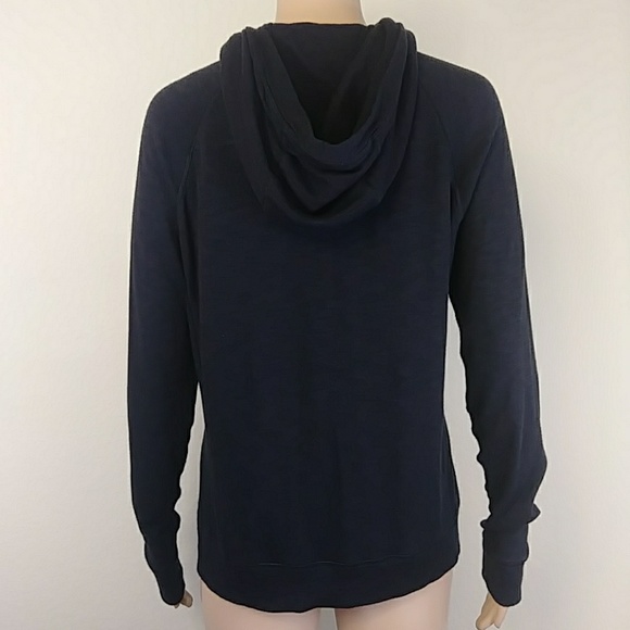 [Lululemon] Black Ultra Lightweight Hoodie 6 - Picture 5 of 6